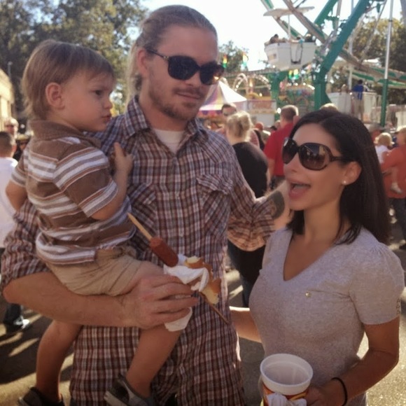 Meet your Posher, Leslie - Picture 1 of 1